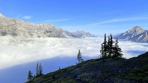 Inversion above Spray Lakes 1